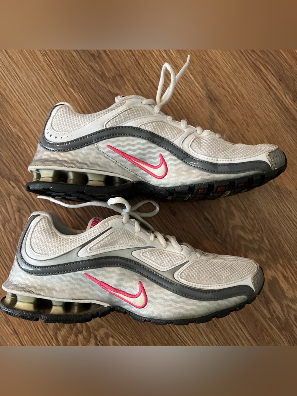 Nike Reax Run 5 Womens Athletic Shoes Sneakers Size 8 White pink